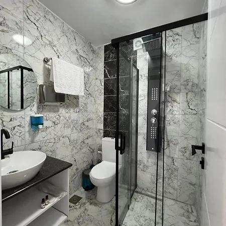 Esen Life Hotell *
